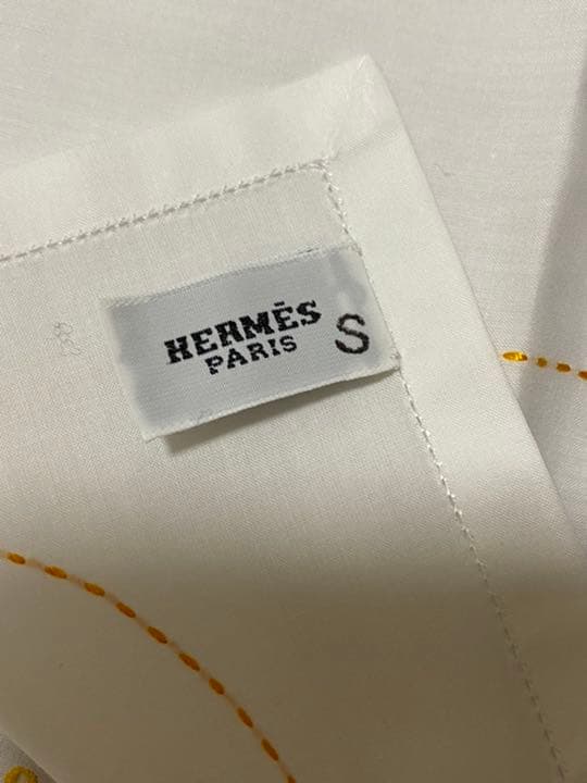 【新品未使用】HERMES ハンカチ コットン（星イエロー）