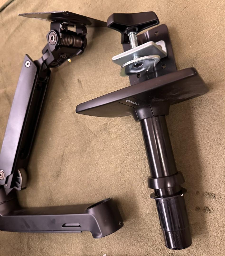 Amazon　ベーシック　ＢASIC　モニターアーム　32インチ