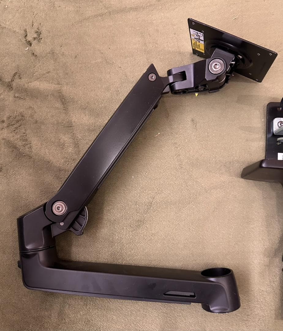 Amazon　ベーシック　ＢASIC　モニターアーム　32インチ