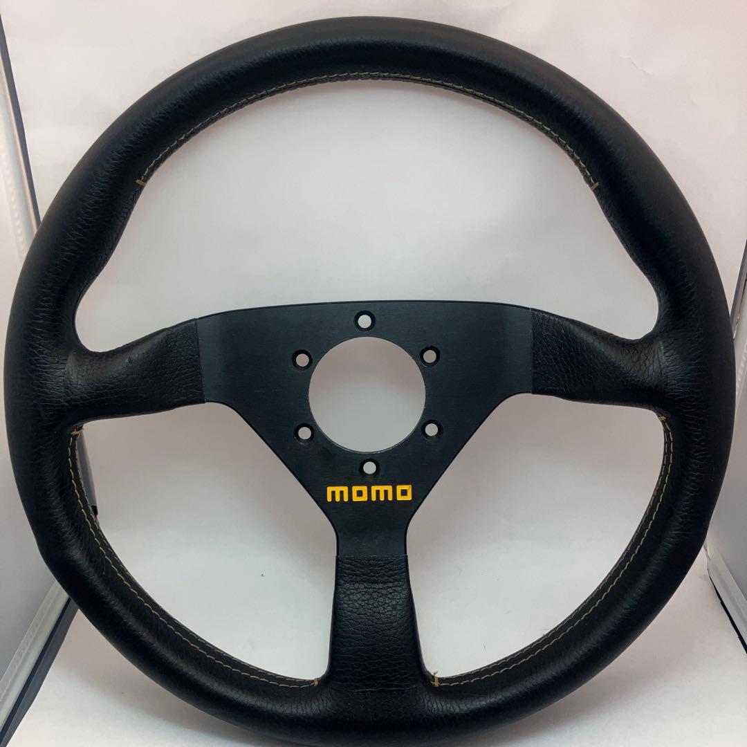 モモステアリング　約32センチ　MOMO レザーハンドル