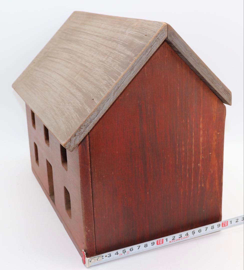 アメリカンフォーク・アート WOLF CREEK製赤と木製の家型小物入れ