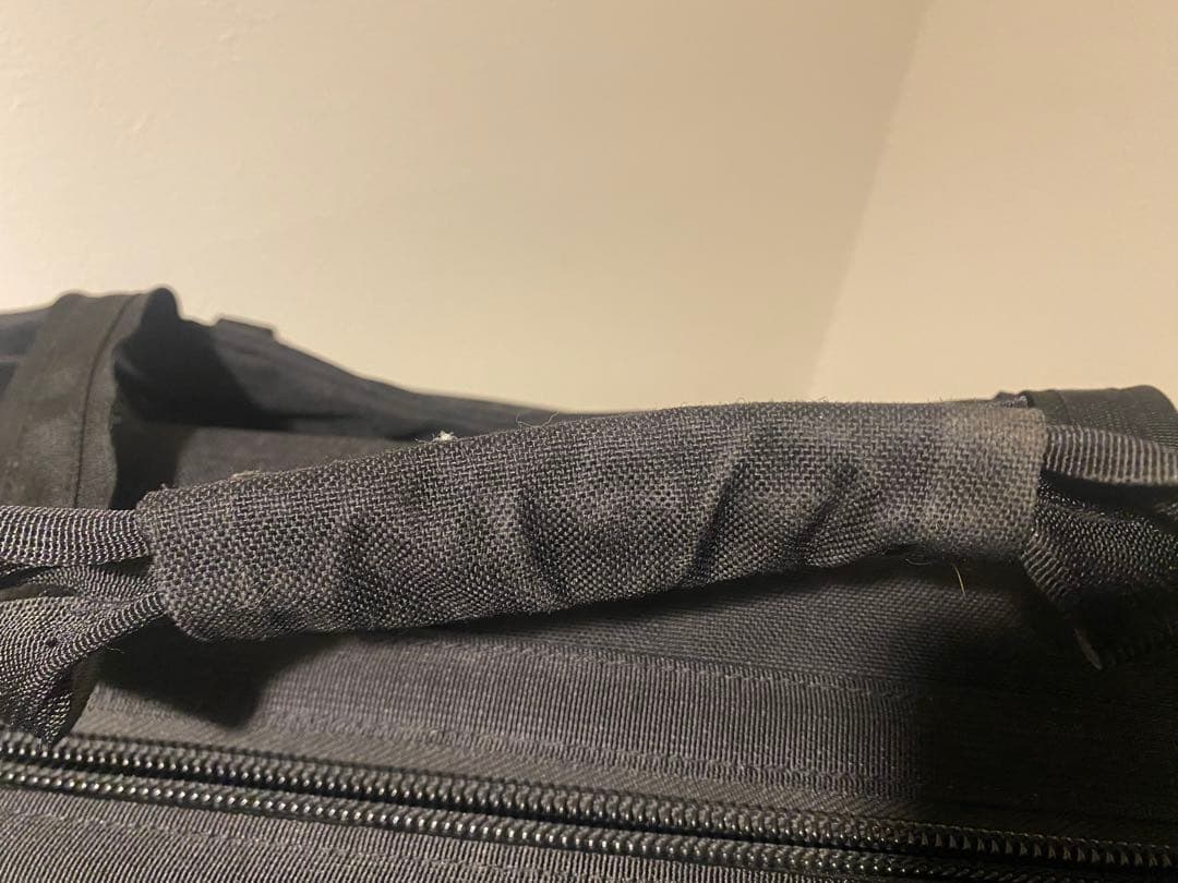 【最終価格】BACH ダッフルバッグ 黒　40リットル