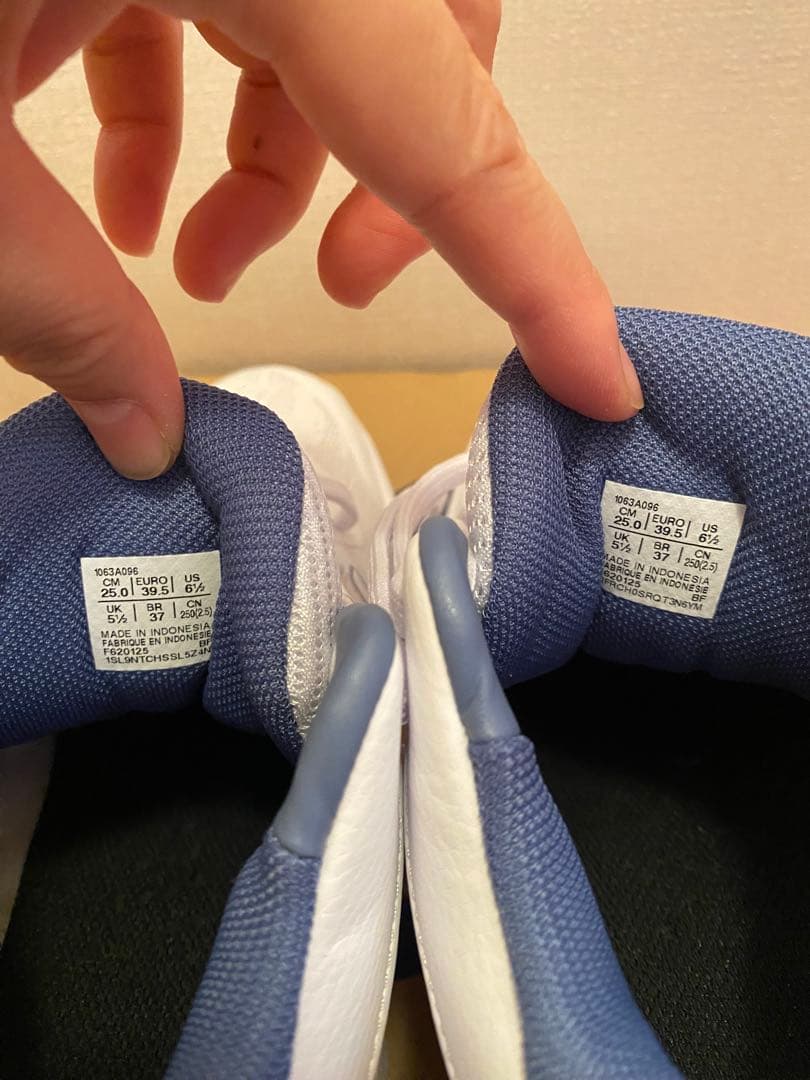 asics バスケットボールシューズ　ゲルフープV17 ホワイト　デニムブルー