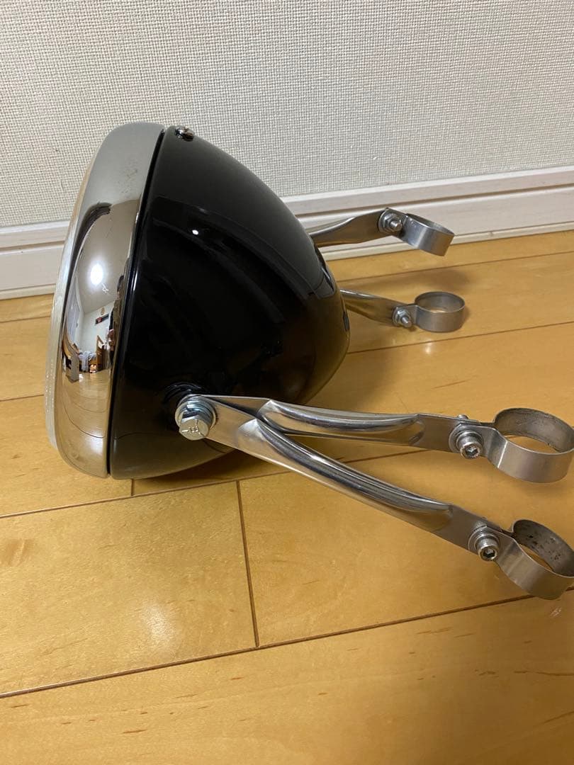 グッズ　7インチ　ルーカスタイプヘッドライトケース　ステイセット　SR400