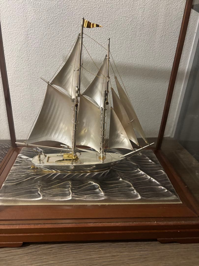 純銀刻印　帆船置物　船長さ21cm 大きめ　ガラスケース付き　レトロ