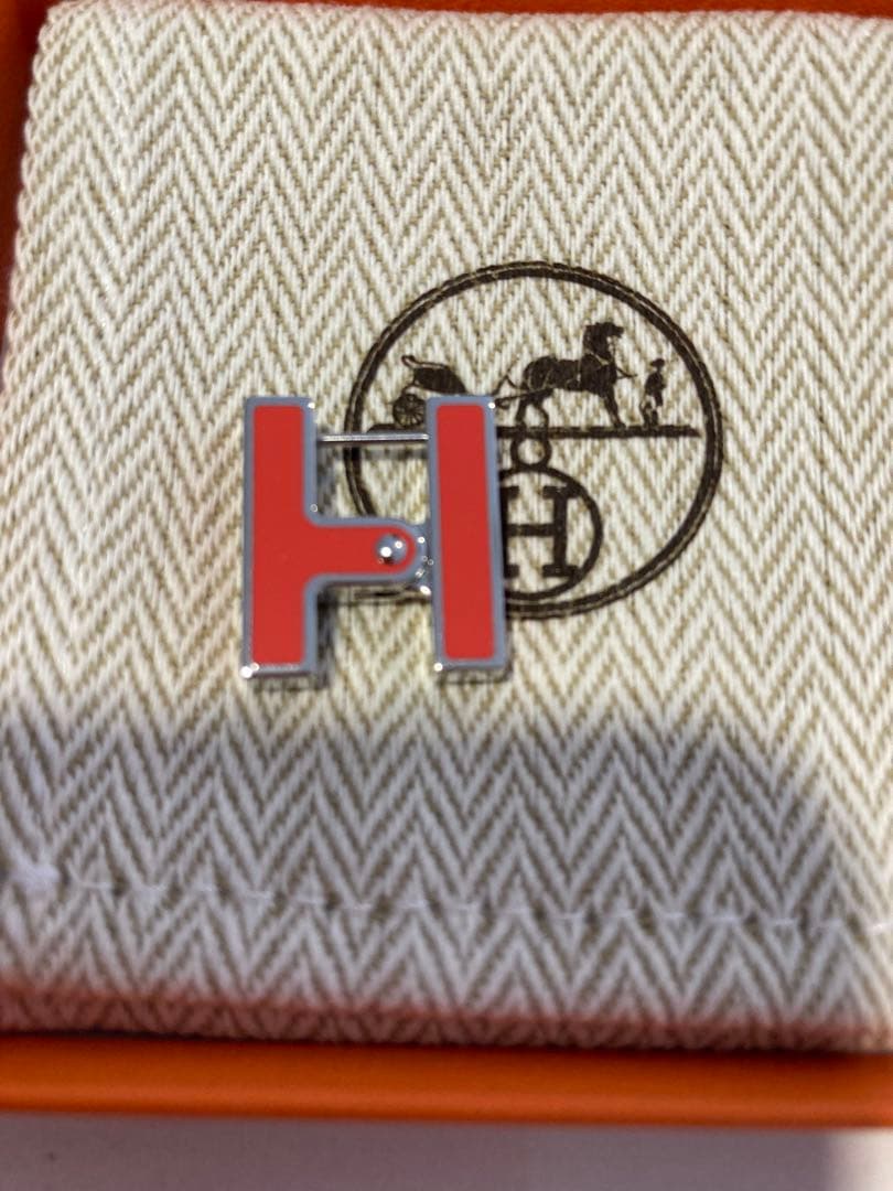 KANA 新品HERMESエルメス シングルピアス《H》ラッカーメタル