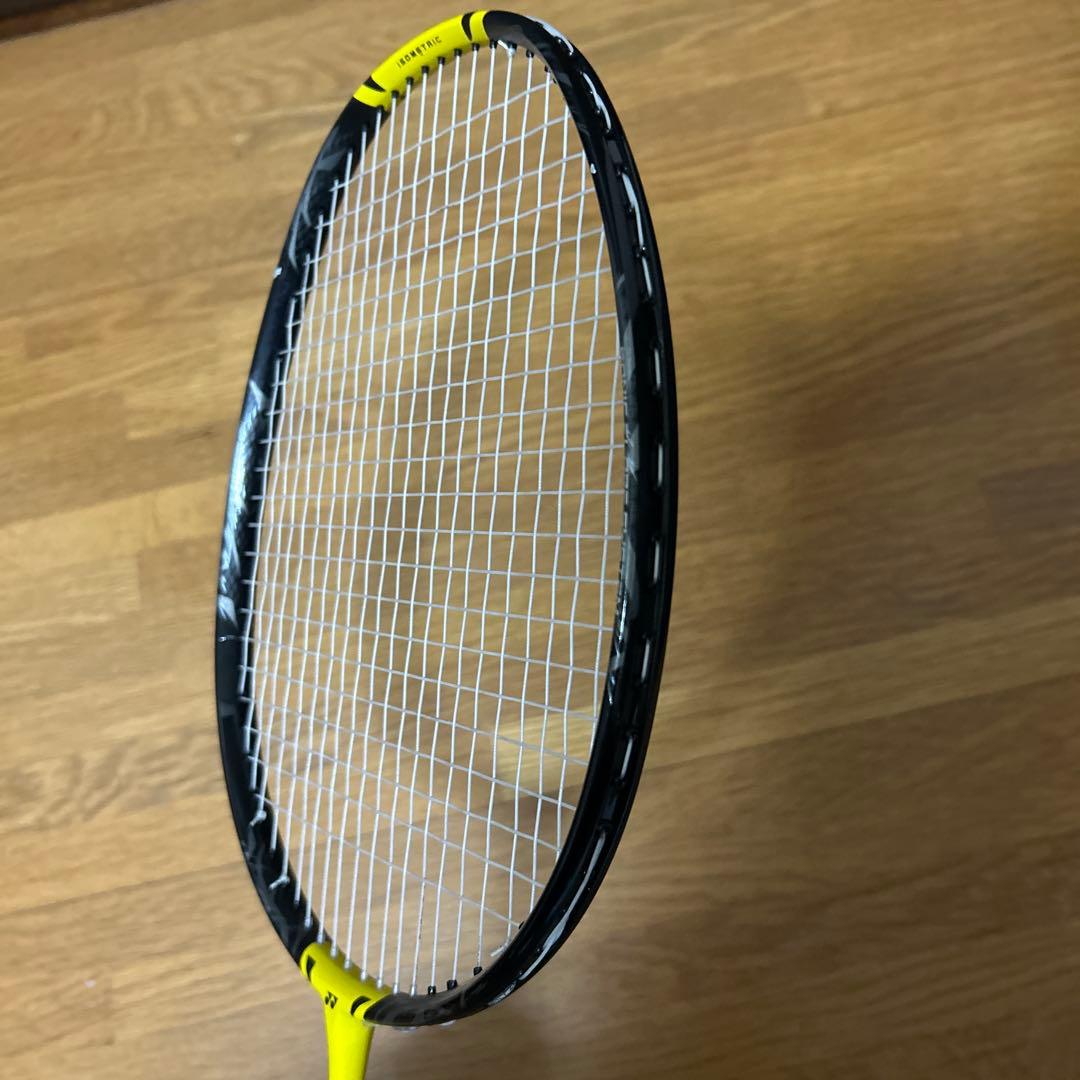 ナノフレア 1000z バドミントンラケット 4U