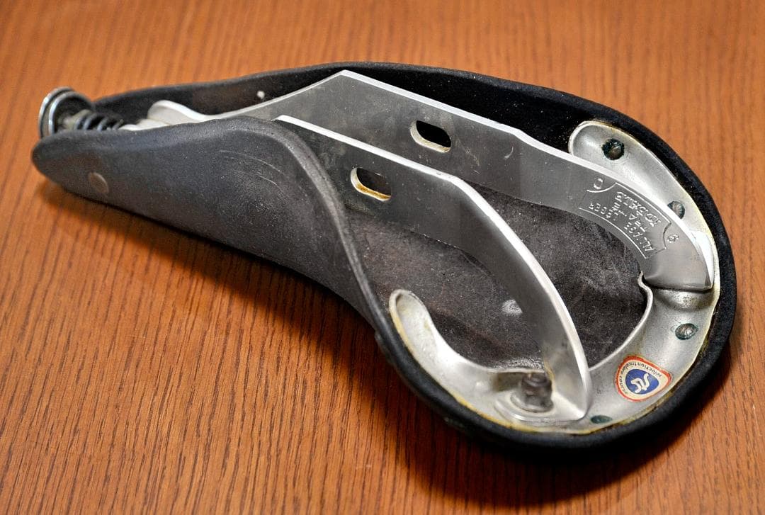 ★IDEALE 90　　【未使用品】　アルミ製支持台　コレクター用など　♪