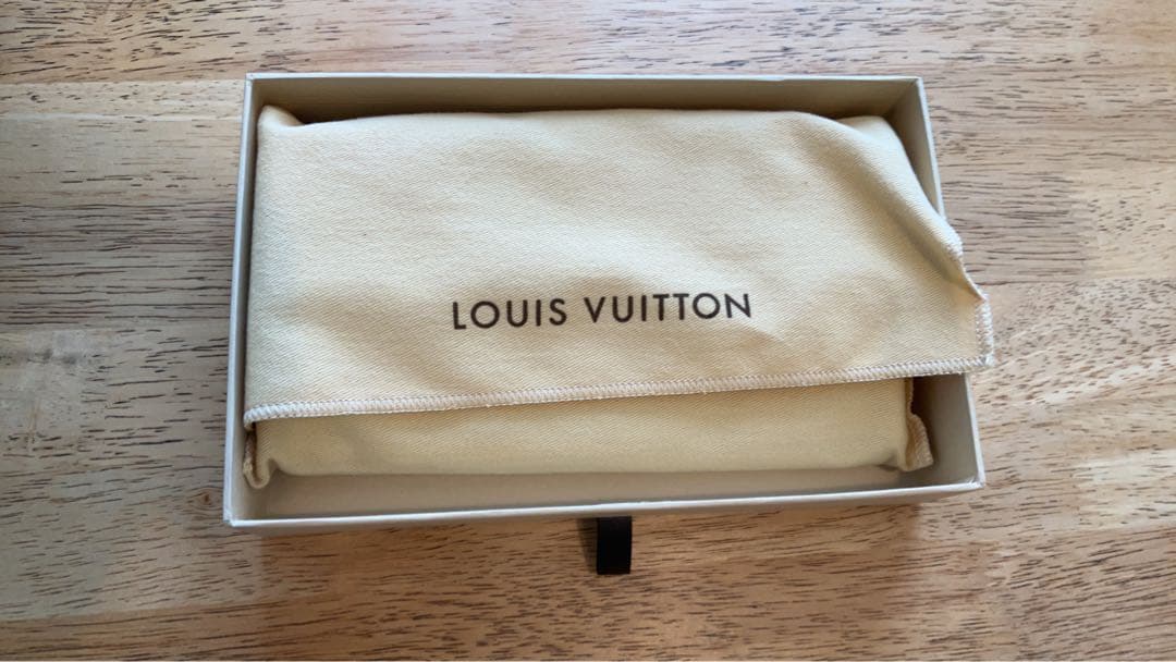 Louis Vuitton ダミエパターン レザー