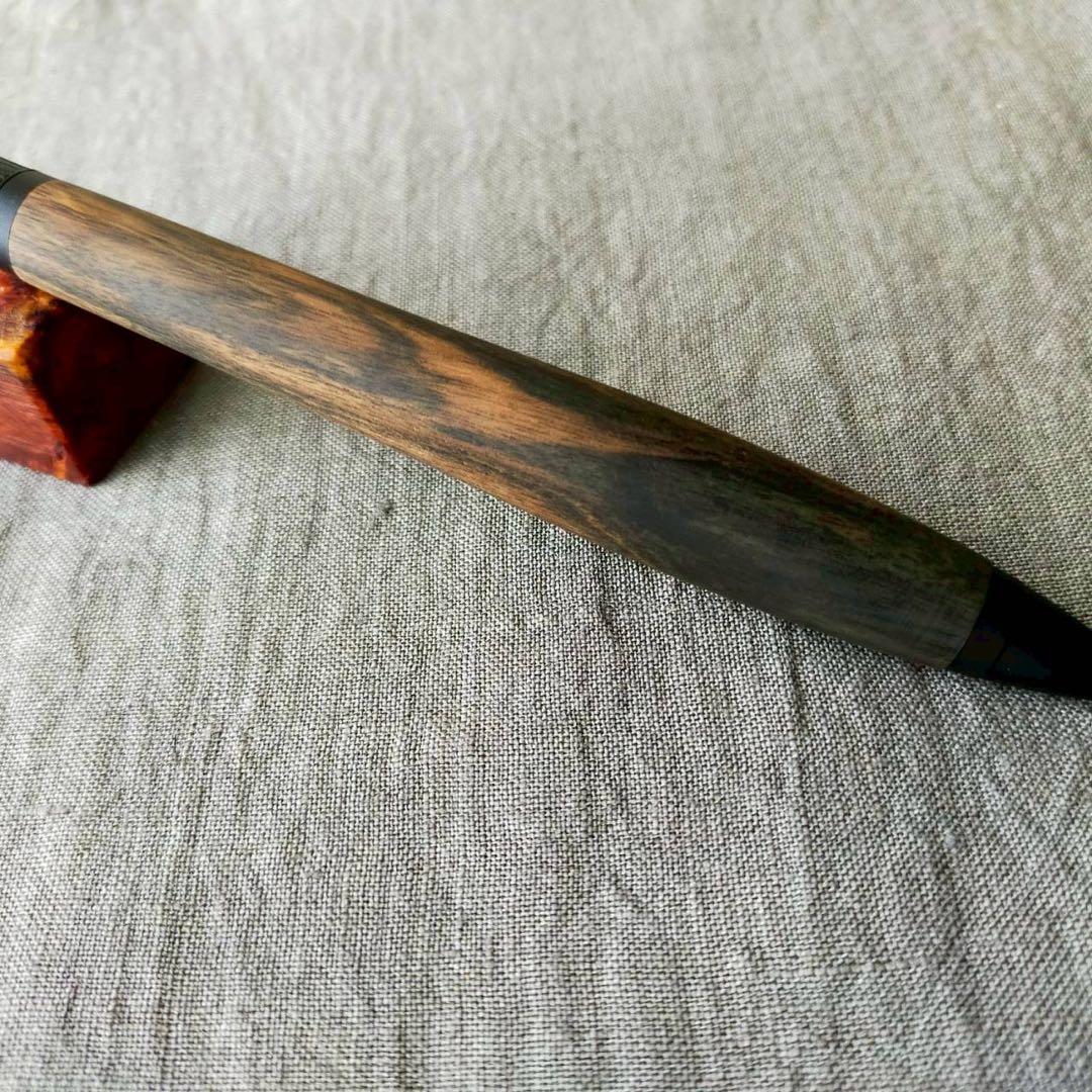 青黒檀　孔雀杢　ハンドメイド　木軸シャープペン　0.5mm　天然木　ブラック