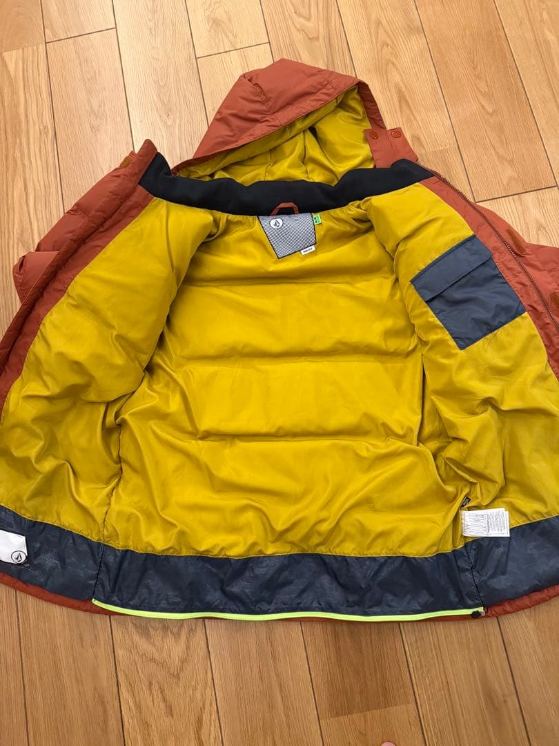 VOLCOM ボルコム　スノーボードウェア　Mサイズ　ダウン