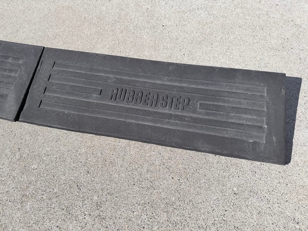 駐車場　段差解消　ラバーステップ　プレート スロープ ゴム 段差スロープ