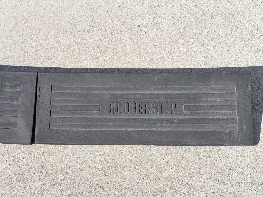 駐車場　段差解消　ラバーステップ　プレート スロープ ゴム 段差スロープ