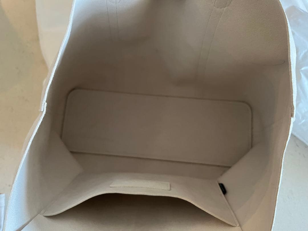 ESTIVANTスエード トートバッグスモール /オフホワイト