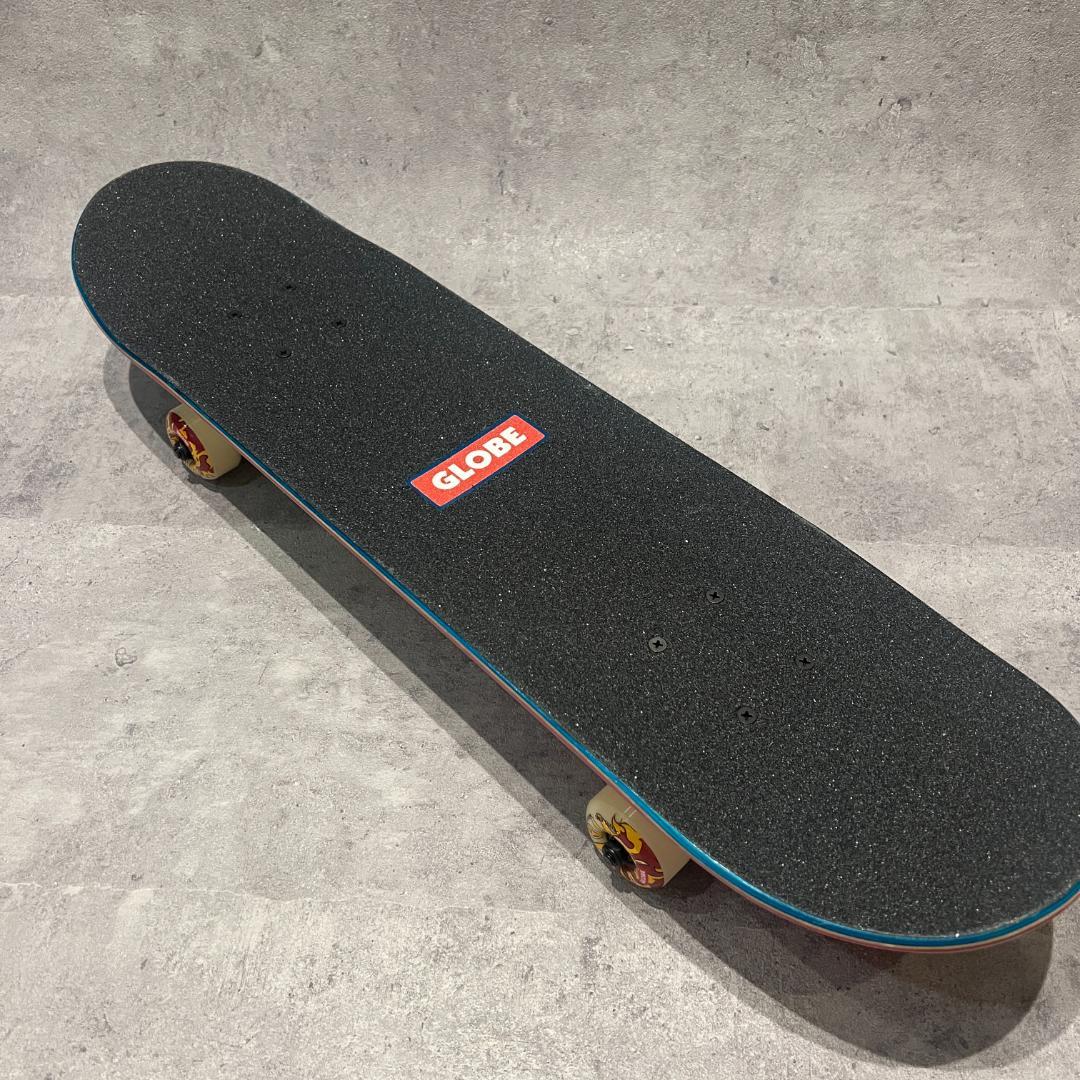 GLOBEスケートボードコンプリートスケボーデッキ Tensorトラック 7.0