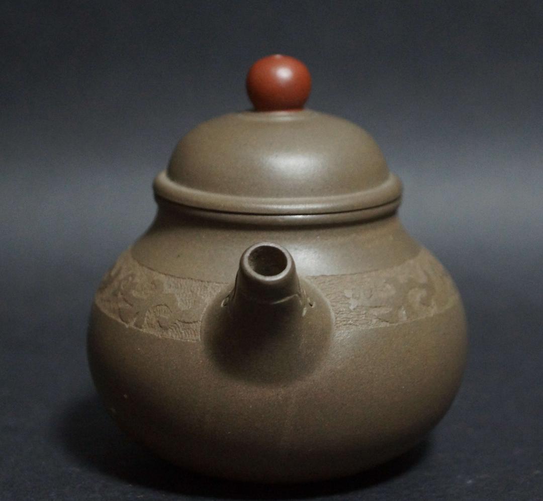 中国工芸師 顧鵬程造 栄天紫砂壺 細工彫り『龍文』 原鉱泥手造り急須 朱泥茶器