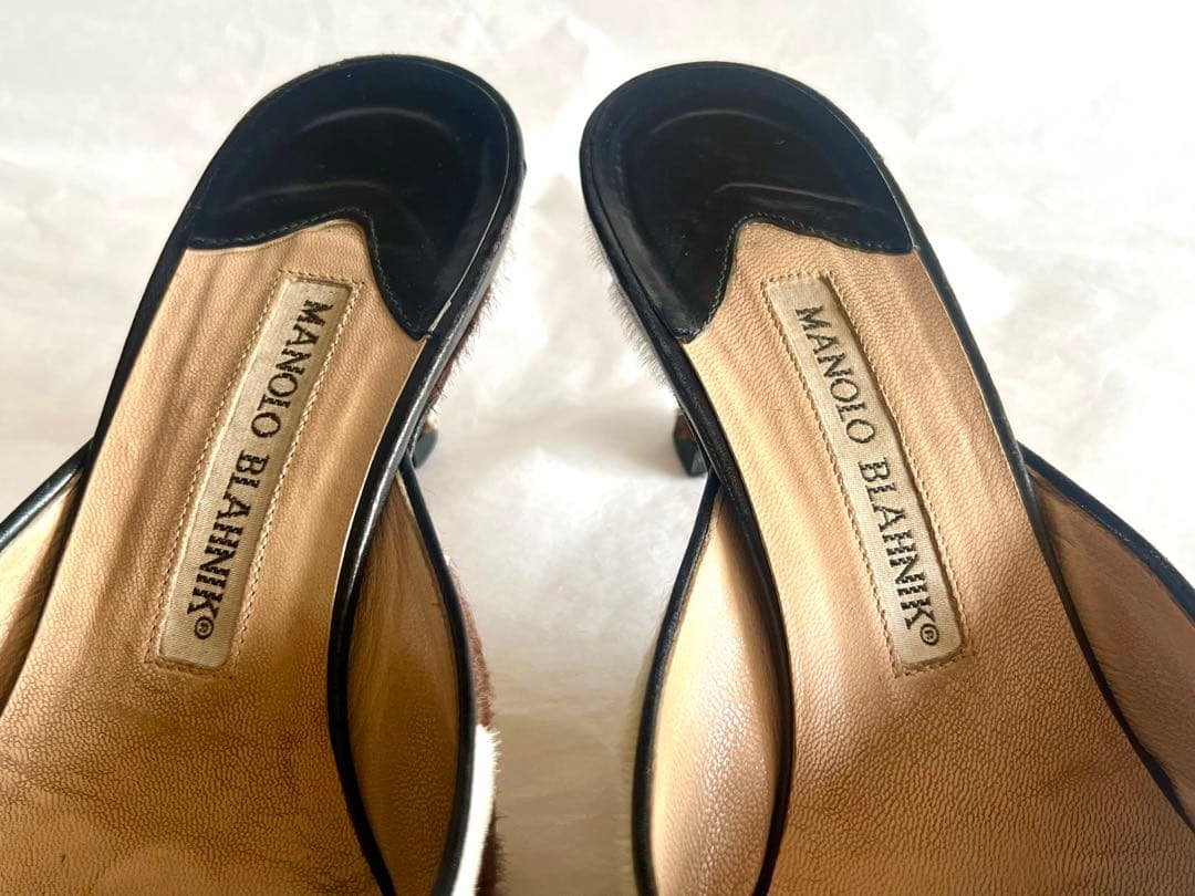 MANOLO BLAHNIK　アニマルハラコミュール　ポインテッドトゥ　37