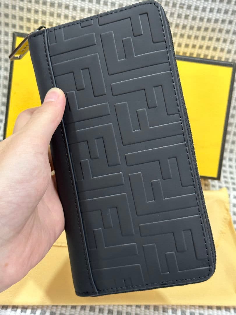 パフスリーブ ブラック 長財布 S