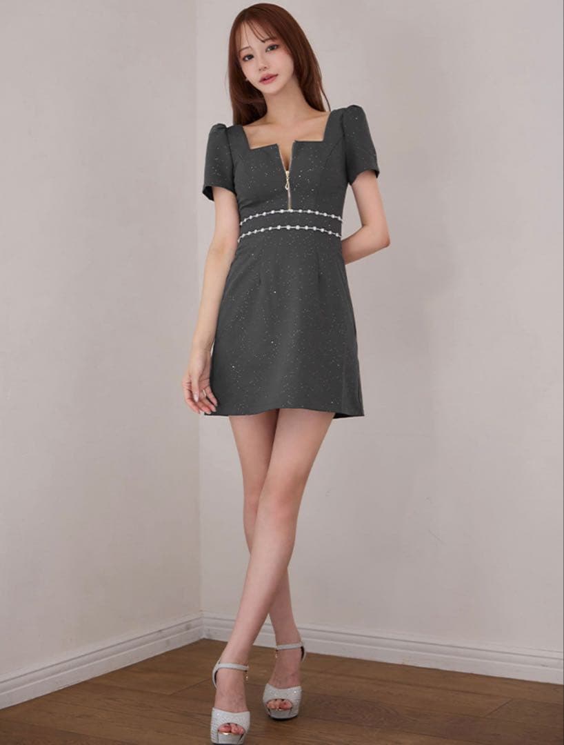 Jewels スクエアネックフロントジップワンピースミニドレス