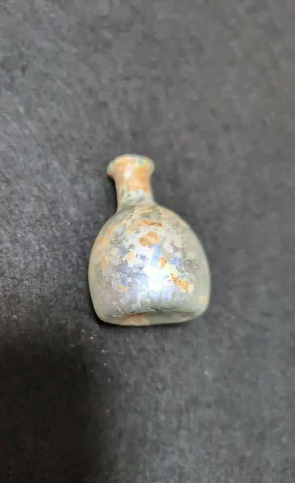 ローマングラス 小型ガラス瓶 透明感 オレンジ斑点