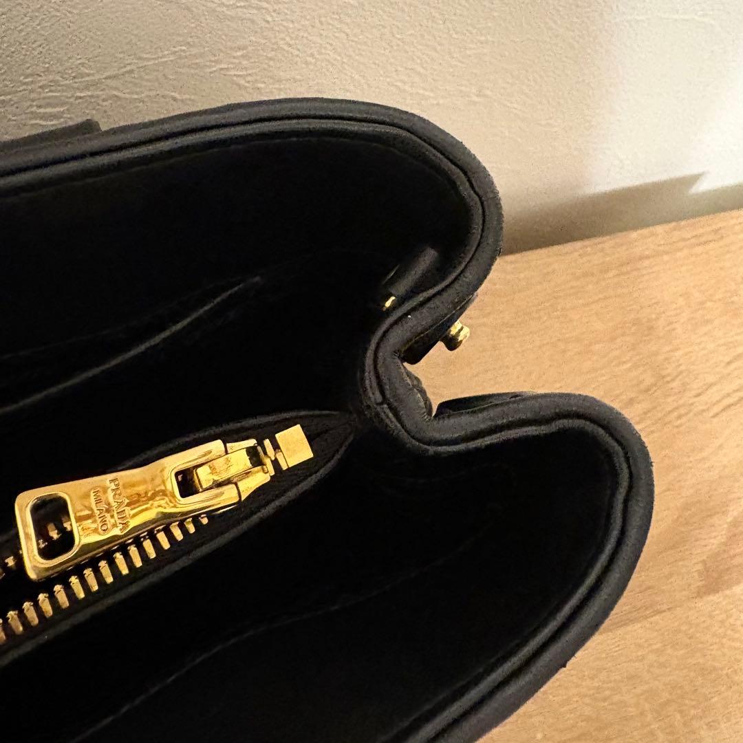 【最終値下げ】PRADA ハンドバッグ　ショルダーバッグ　プラダ　黒　ブラック