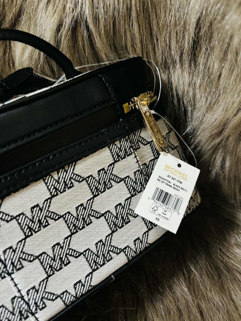 MICHAEL KORS MKロゴボディバッグ