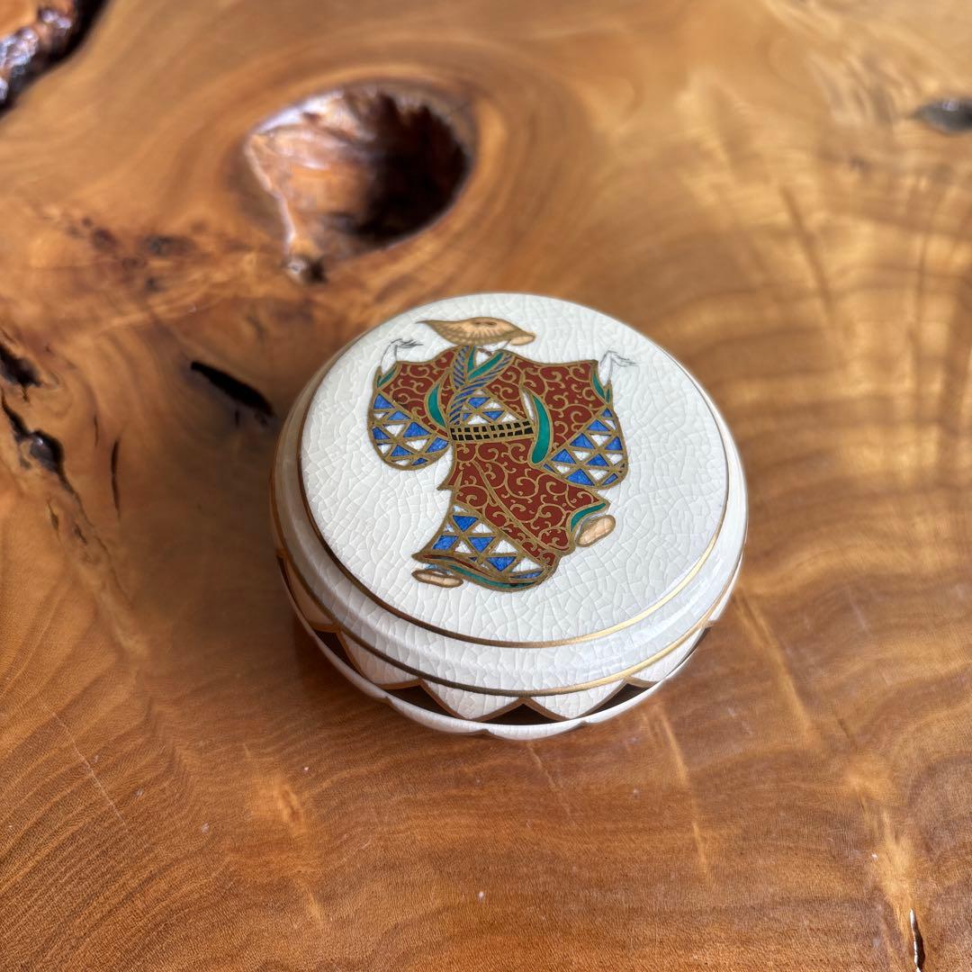 色絵踊り子絵 香合 清閑寺窯造 茶道具 共箱