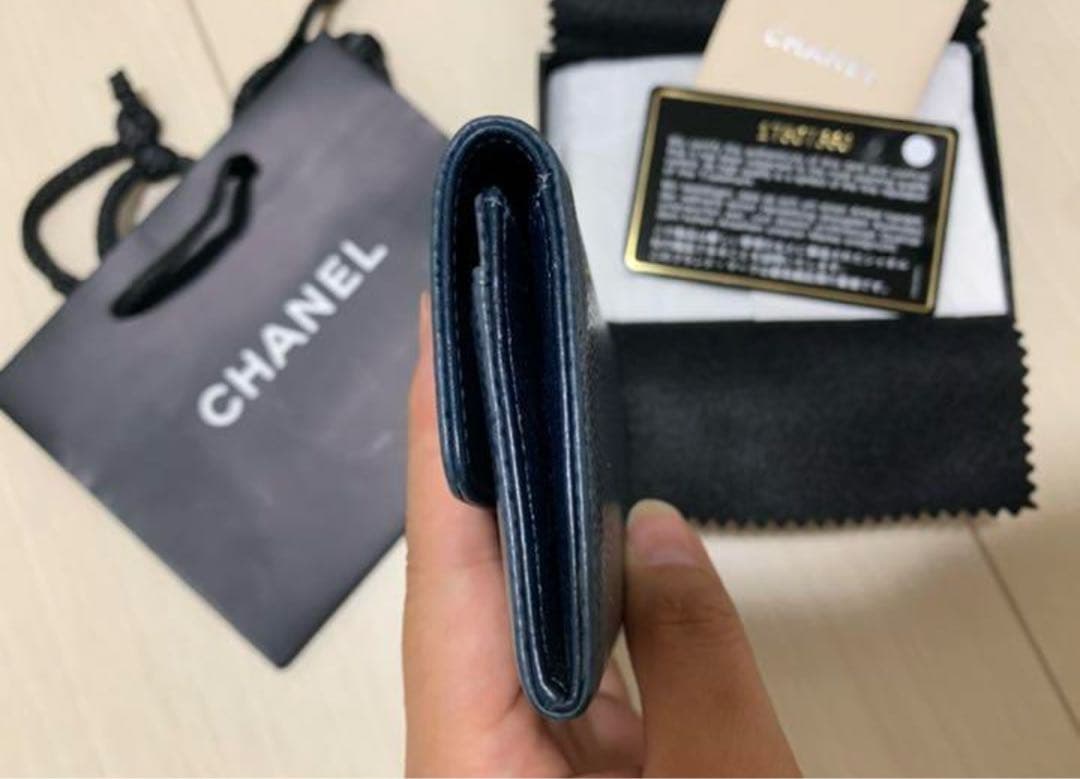 シャネル　名刺入れ　カードケース　キャビアスキン　ネイビー　シェードグリーン