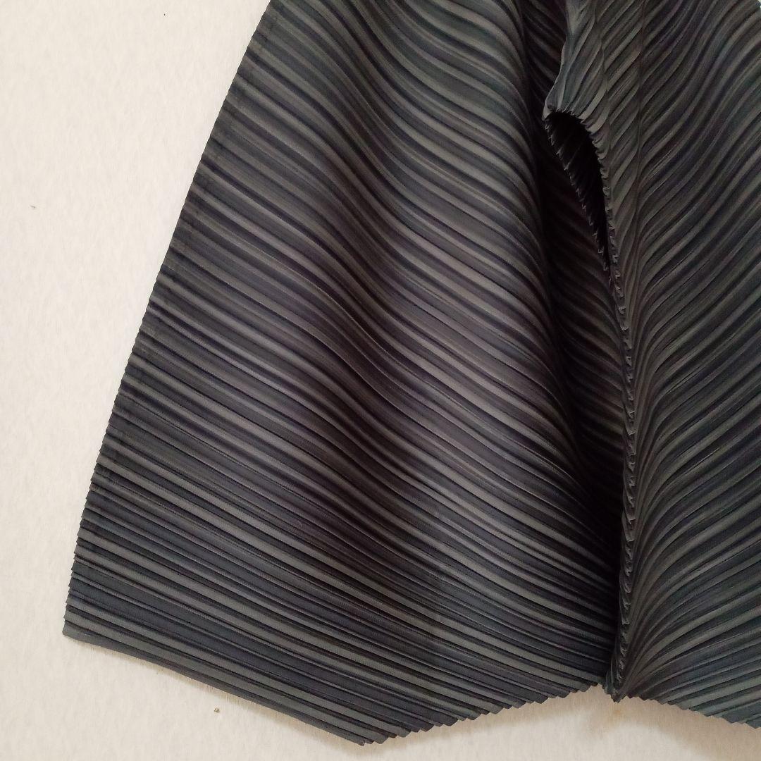 PLEATS PLEASE　ボリュームパンツ