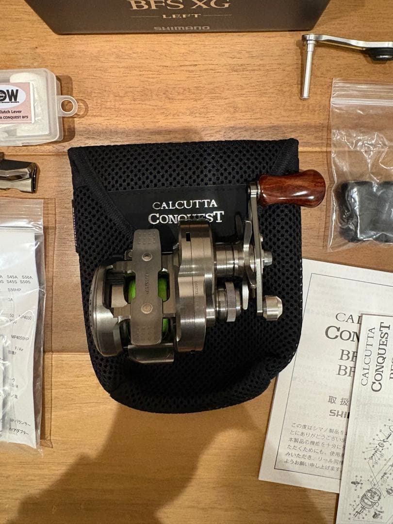 で*け様 極美品 シマノ カルカッタコンクエストBFS XG LEFT カスタム
