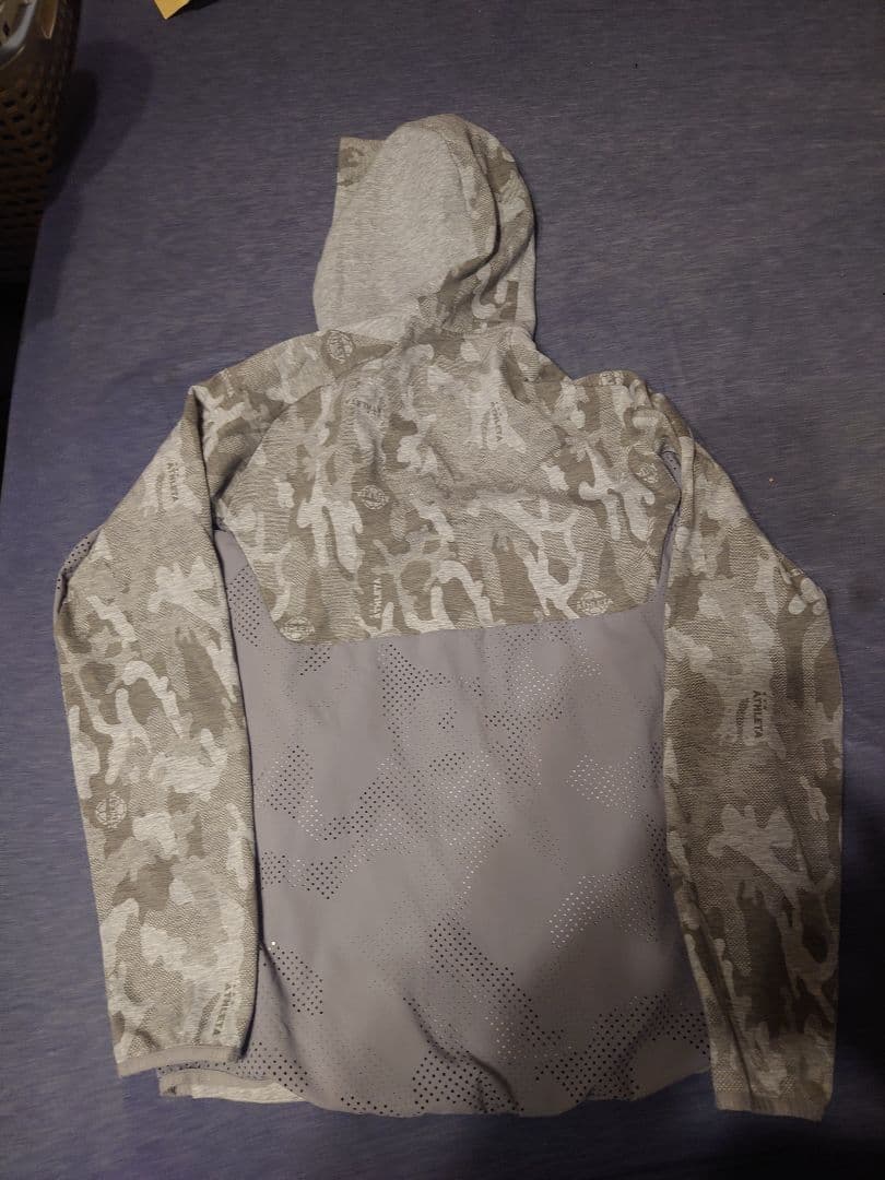 ATHLETA o-reiグレー迷彩ジャージ フード付き