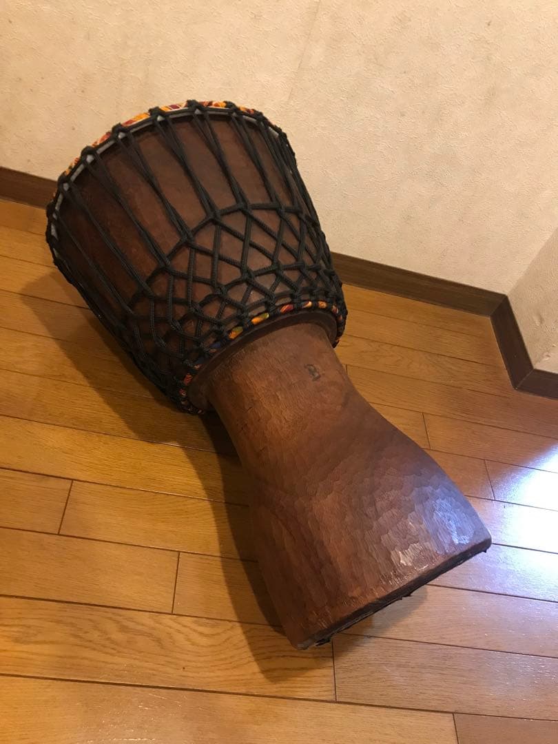コートジボワール製ジェンベ (ケース付き)ご希望あれば化粧ロープもお付けします！