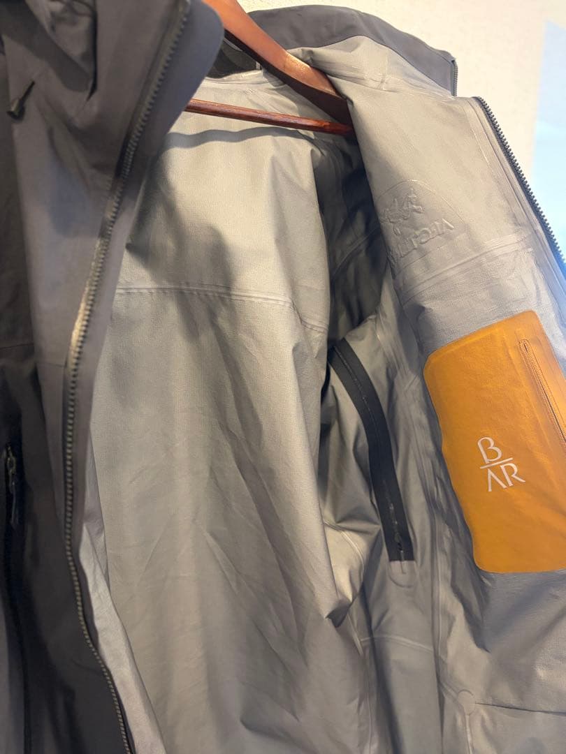 31dak　ARC'TERYX BETA AR KINGFISHER