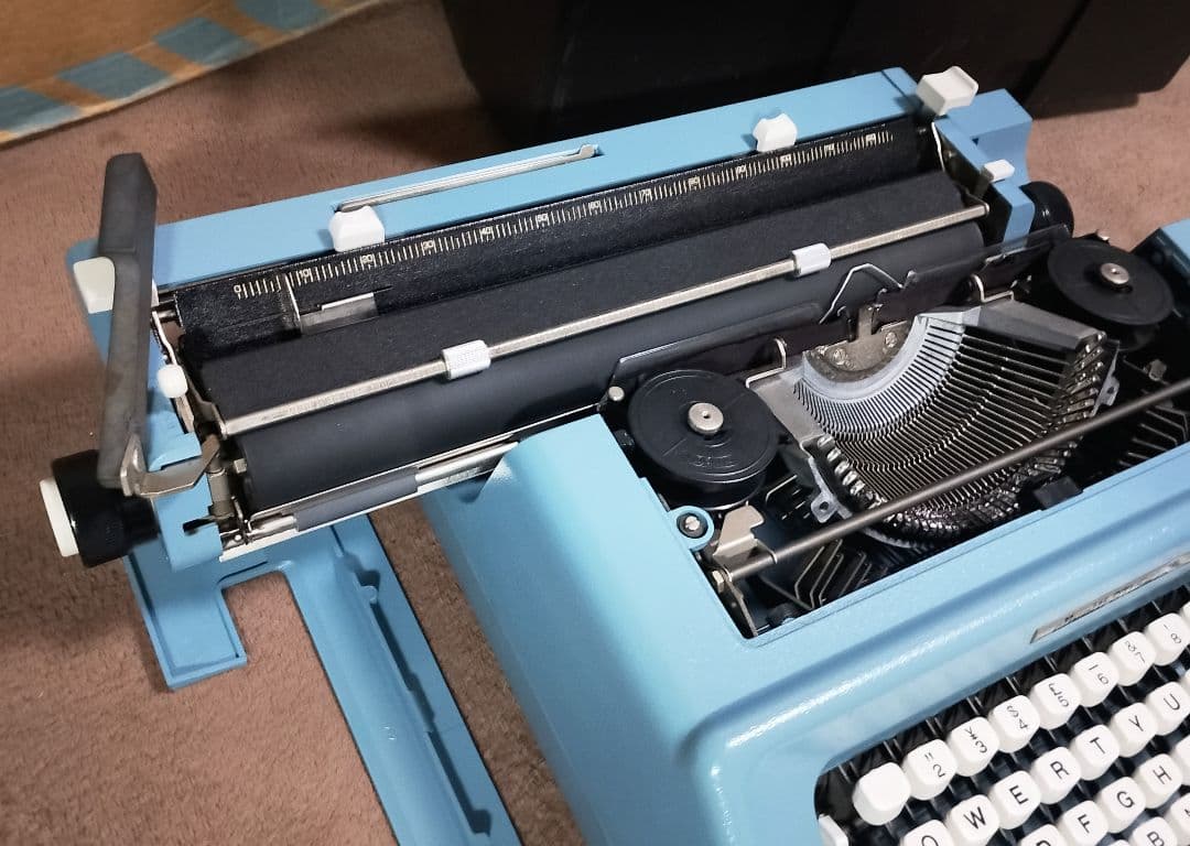 ★極美品 Olivetti STUDIO46 カタカナ タイプライター 超希少品