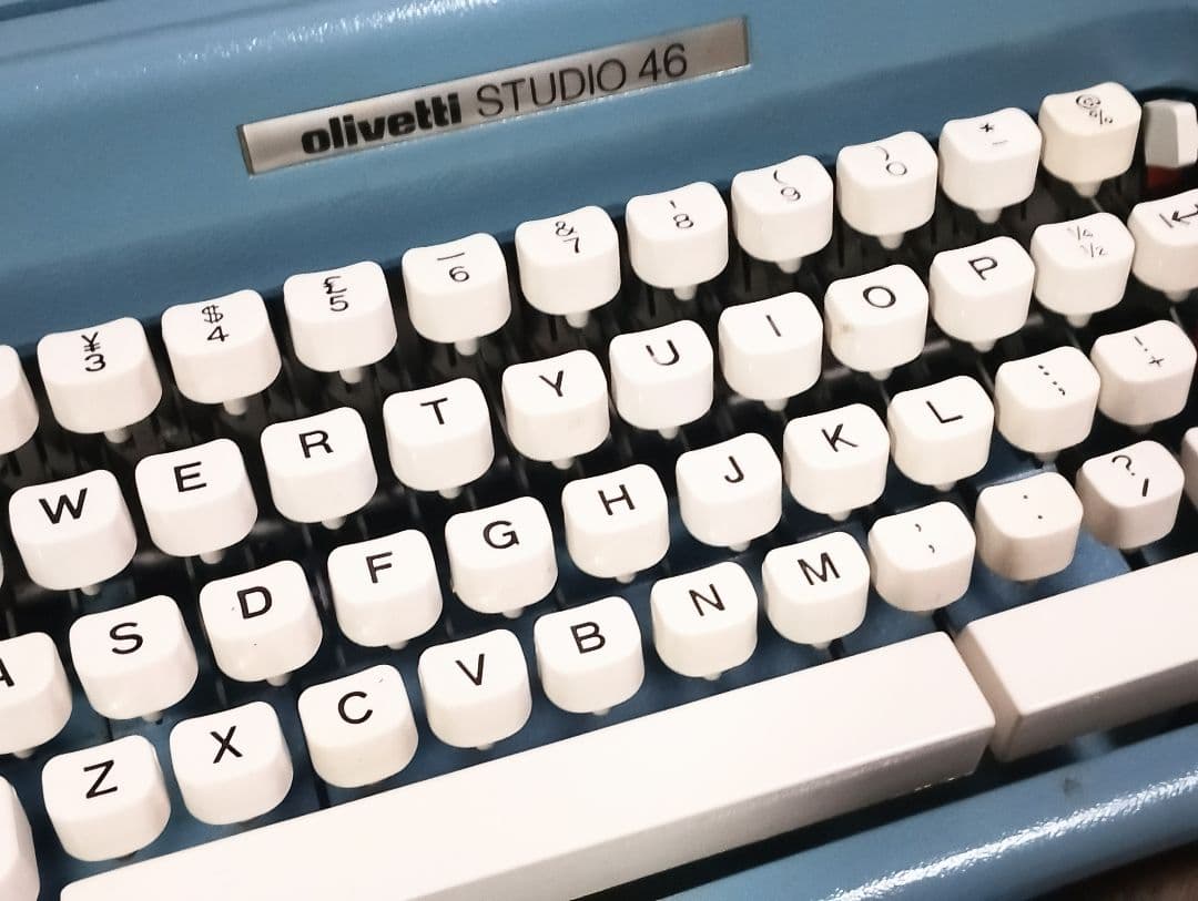 ★極美品 Olivetti STUDIO46 カタカナ タイプライター 超希少品