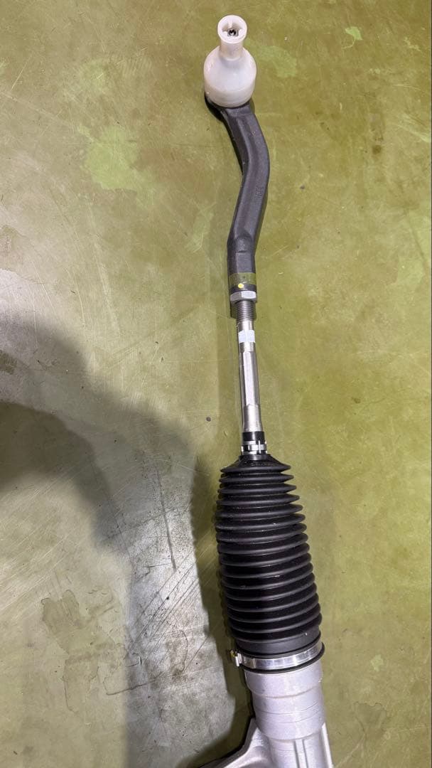 ルノールーテシア4RSトロフィーステアリングラック ギヤボックス