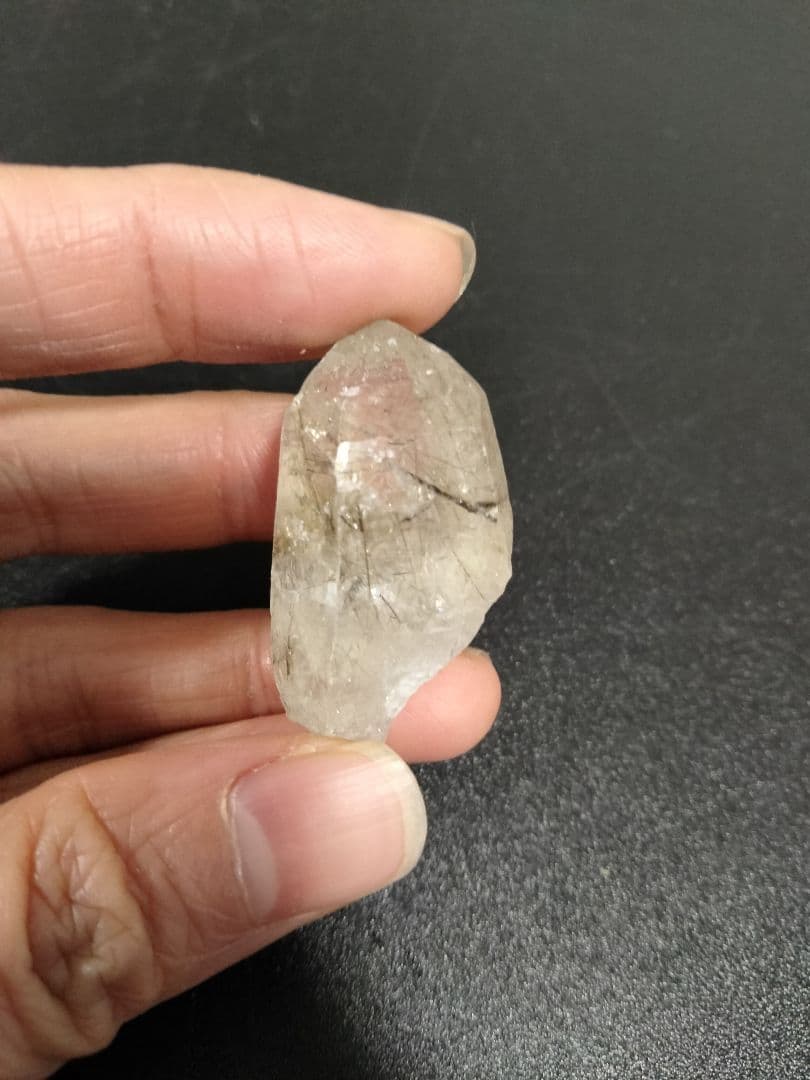 国産鉱物　山梨県　塩山竹森山　天然水晶　　トルマリン入り水晶　早い者勝ち　番号8