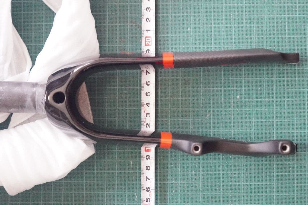 14インチホイール用エンド幅74mmディスクブレーキ対応カーボンフロントフォーク