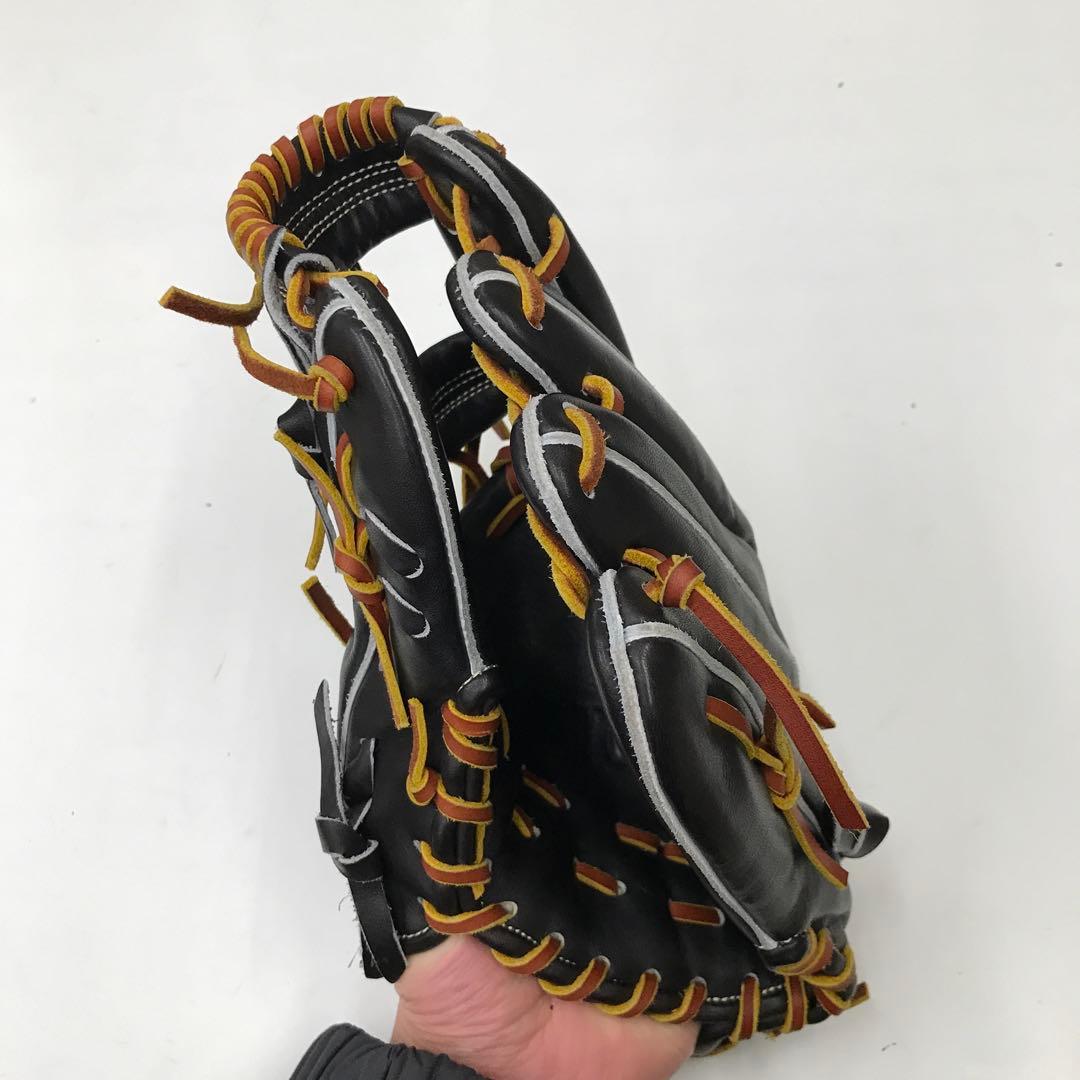 ATOMS 硬式グラブ　内野手用　026型　型付け済み　刺繍入り