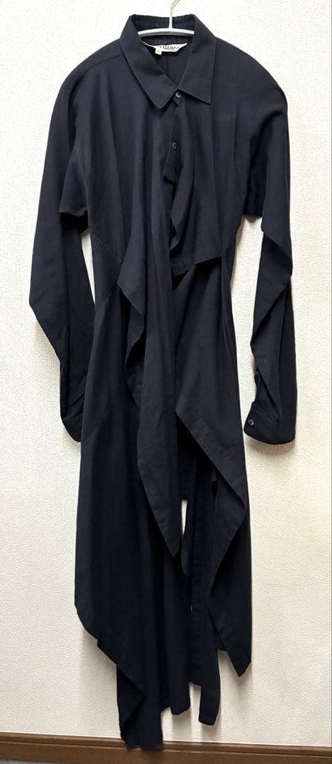 コムデギャルソン　変形デザイン長袖シャツトップス　黒　ブラック