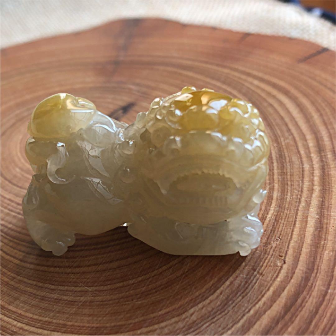 本翡翠　翡翠　獅子　希少　A貨　日本鑑定書付　天然石　魔除け　厄除け　ペア