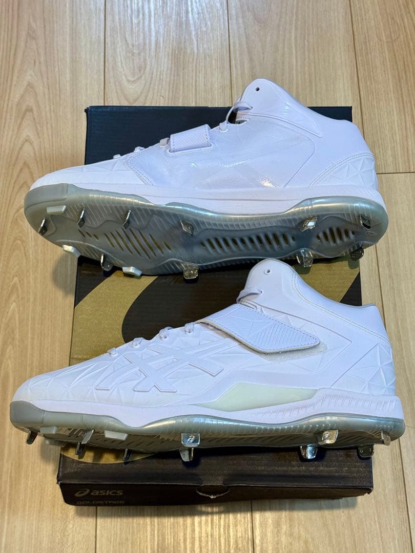 【新品未使用】28cm(白)アシックスGOLDSTAGE I-PRO SETDO