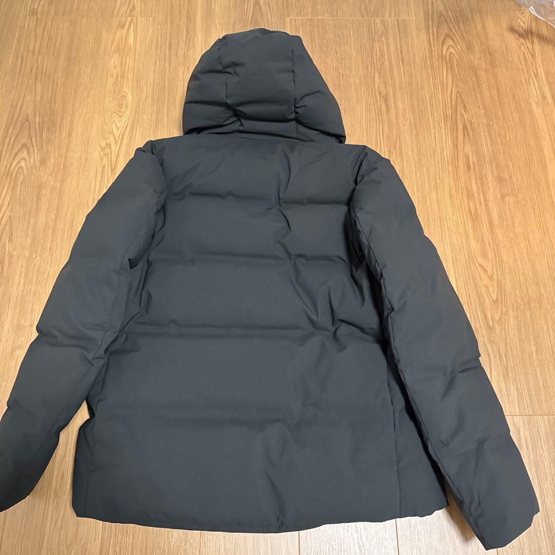 新品未使用　UNIQLO シームレスダウン パーカー　ブラック XL