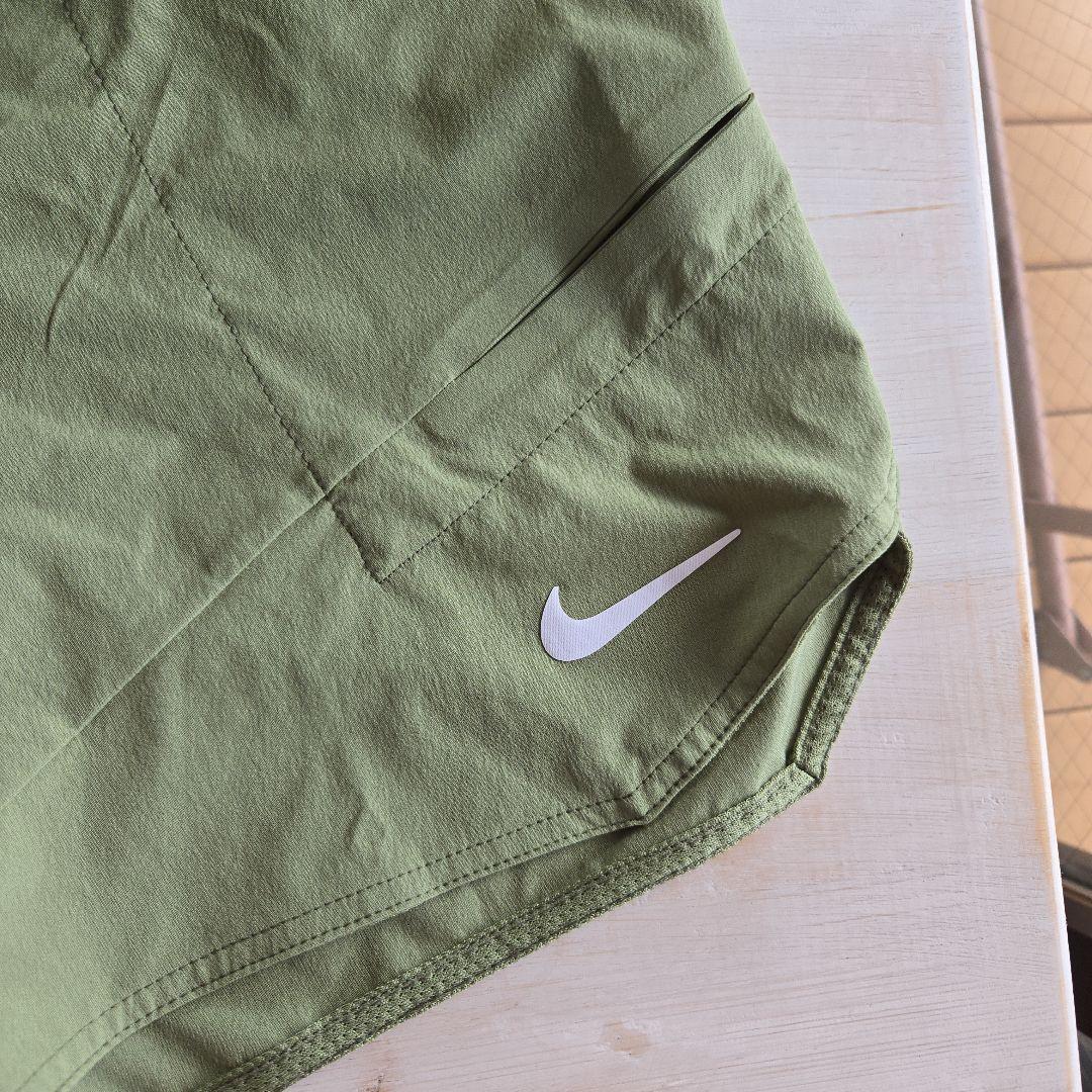 Nikeナイキ美品 オリーブグリーン Tシャツ ショートパンツ セットLサイズ