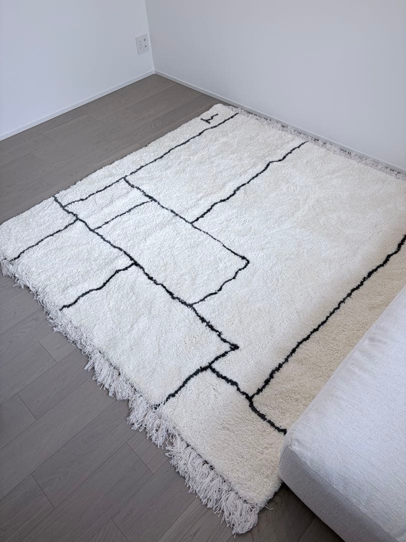 【新品】ベニオワレン風のラグ　W 185 × D 185 × H 2.5