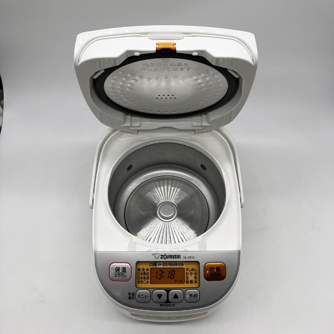 1118-01☆2022年製☆炊飯器☆象印☆極め炊き☆黒厚釜☆5.5合