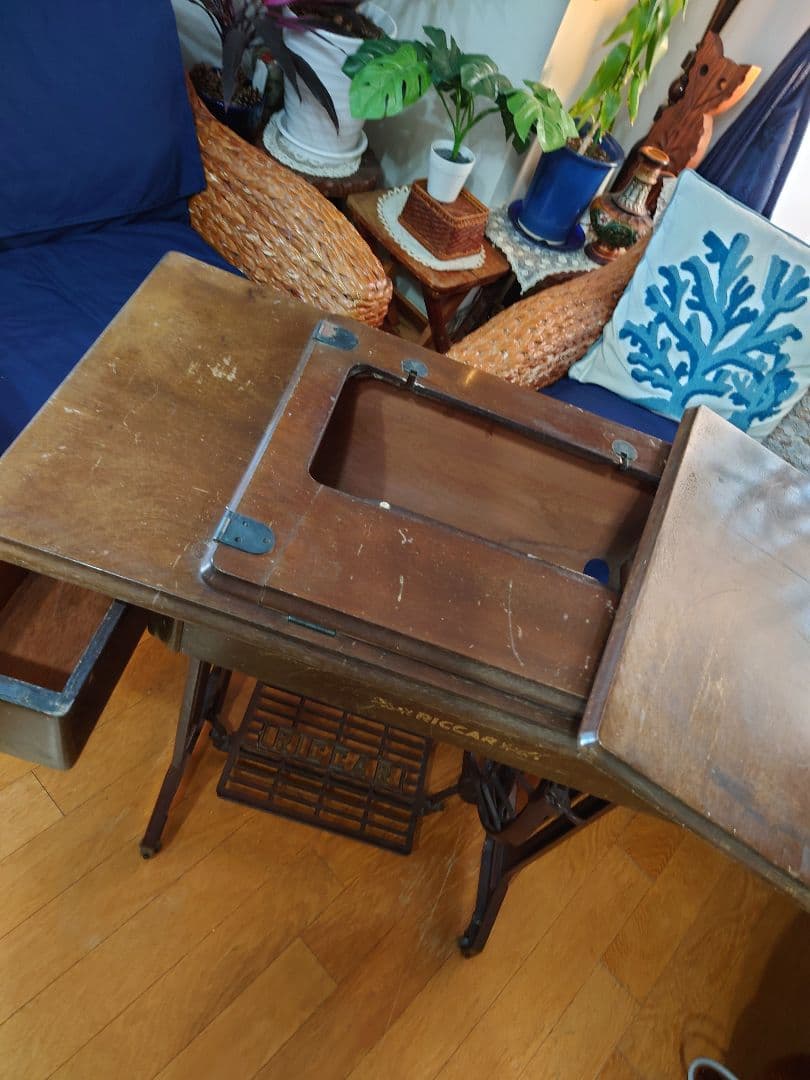 ミシン台　アンティーク！