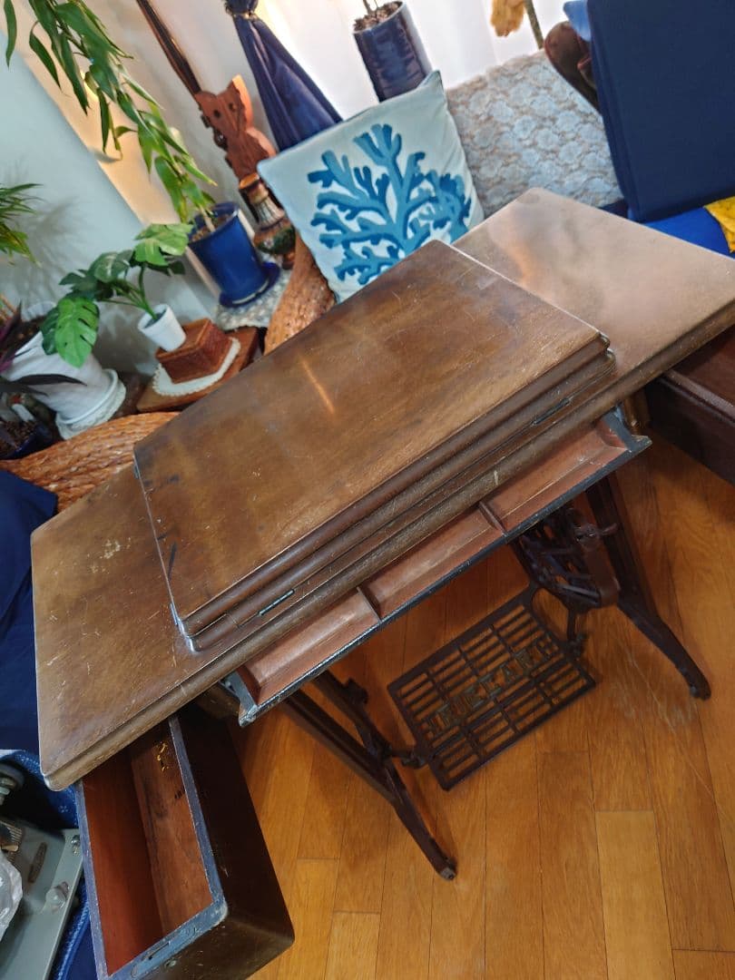 ミシン台　アンティーク！