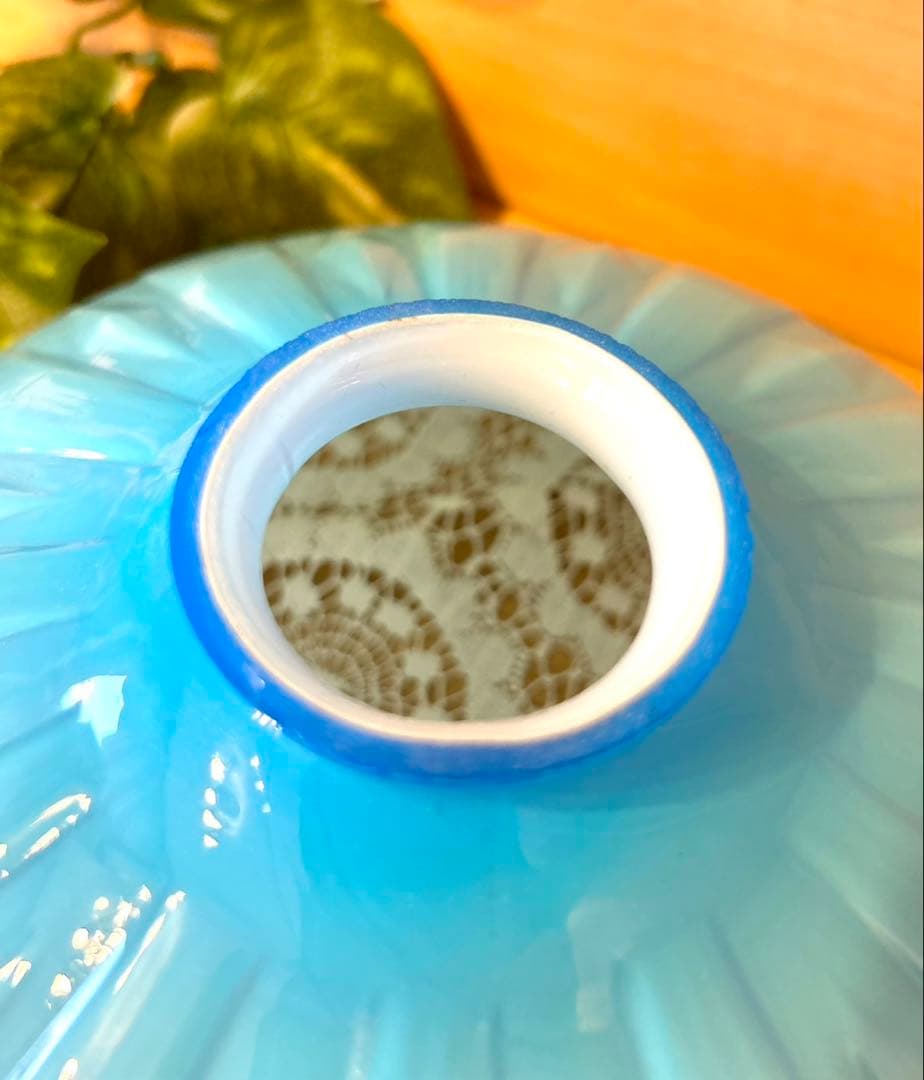 アンティークランプシェード　青色ガラス製ドーム型