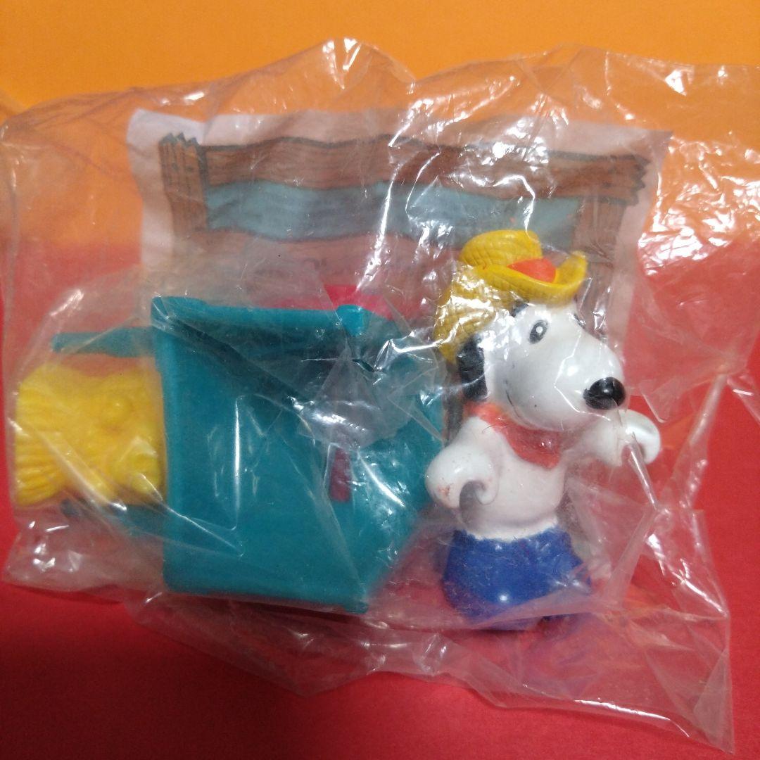 マクドナルド　ピーナッツ　未開封品　フルコンプ　 4種　スヌーピー　ミールトイ